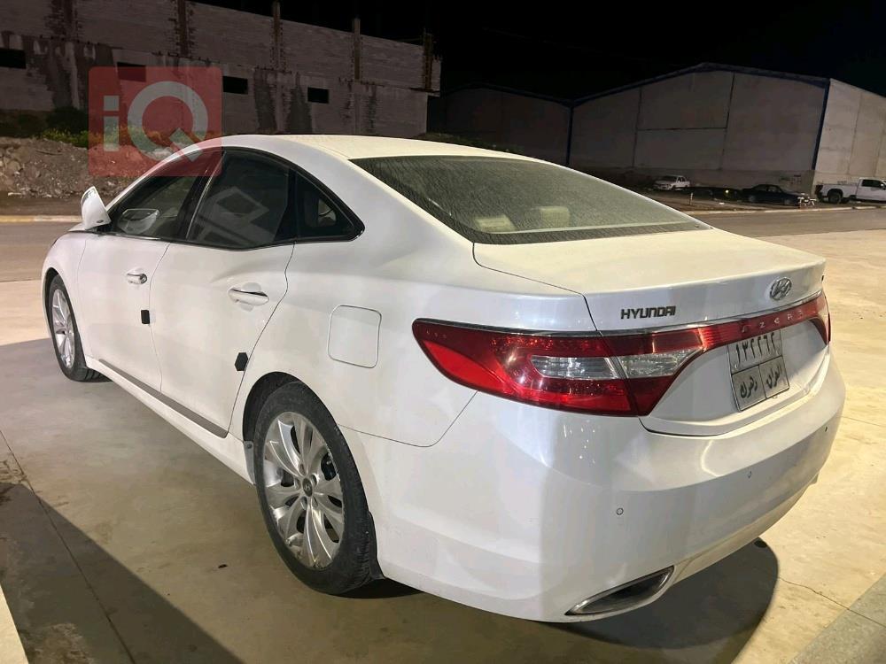 هيونداي أزيرا